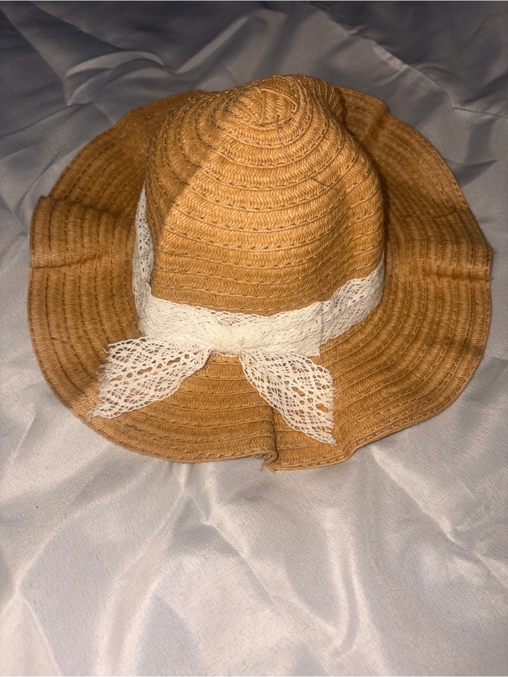 Kids Tan Straw Sun Hat with White Lace Bow